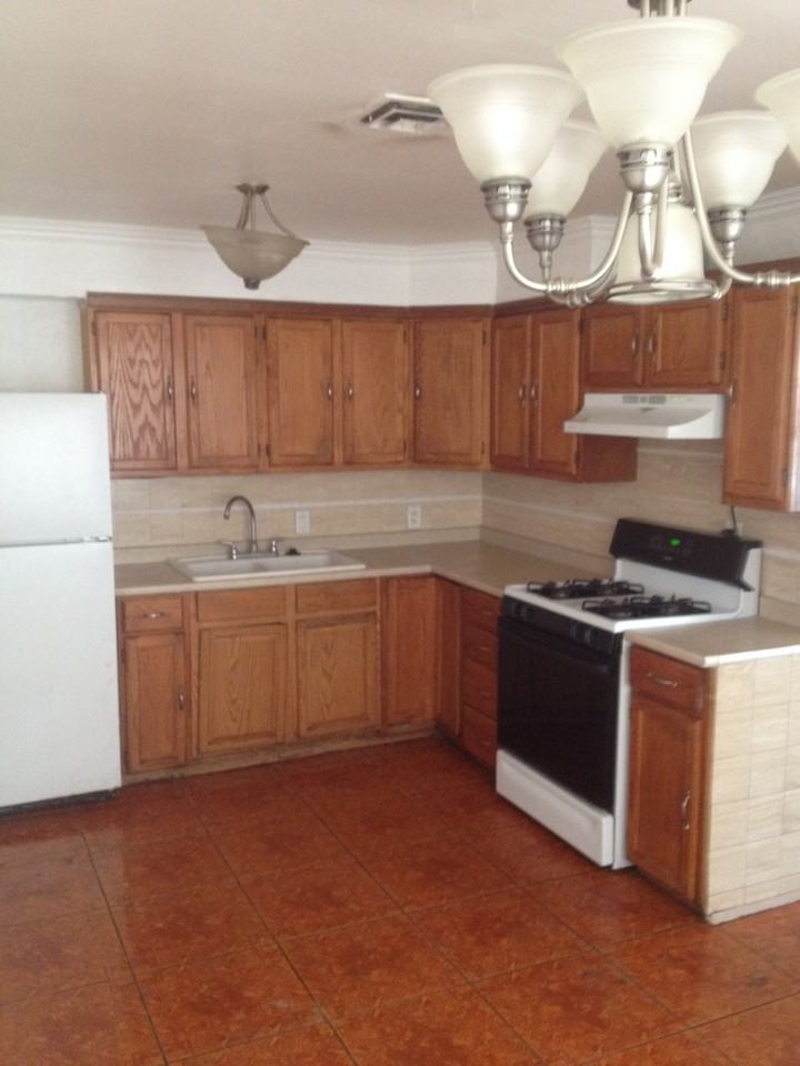 5320 Gipsy Ave - Photo 3 of 5