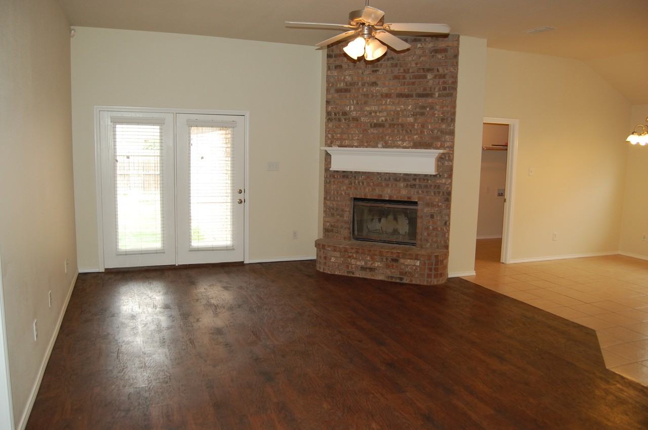 10807 Detroit Ave - Photo 2 of 13