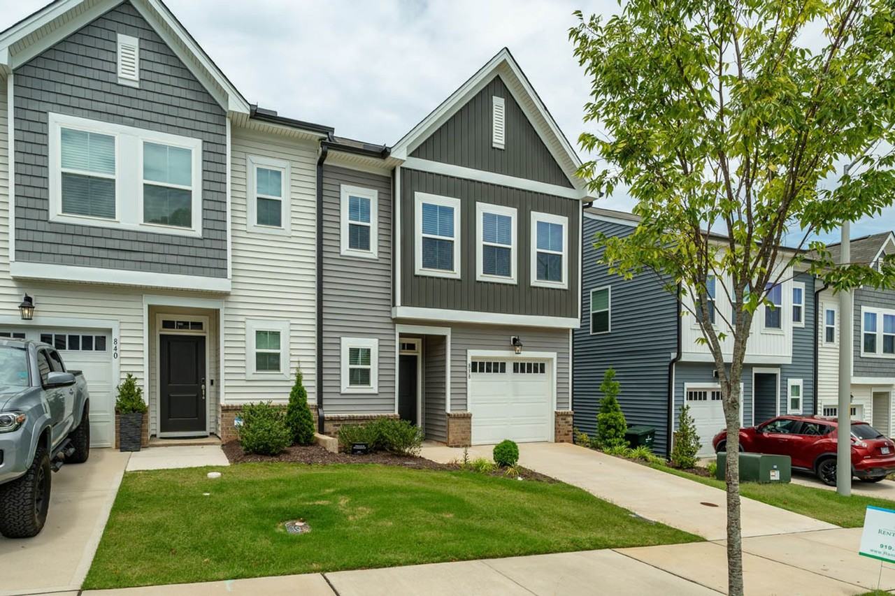 838 Oak Center Dr - Photo 3 of 28