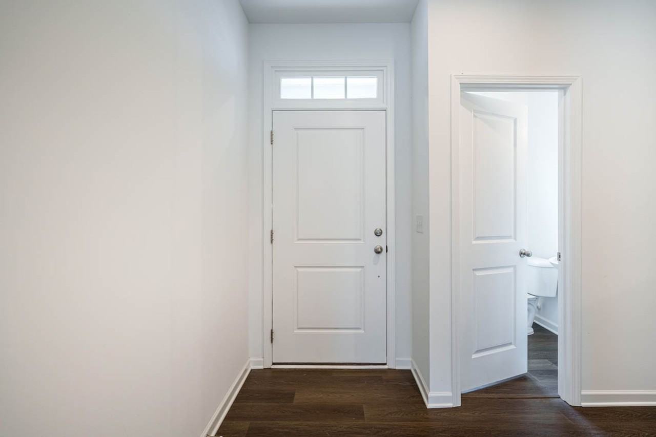 838 Oak Center Dr - Photo 6 of 28