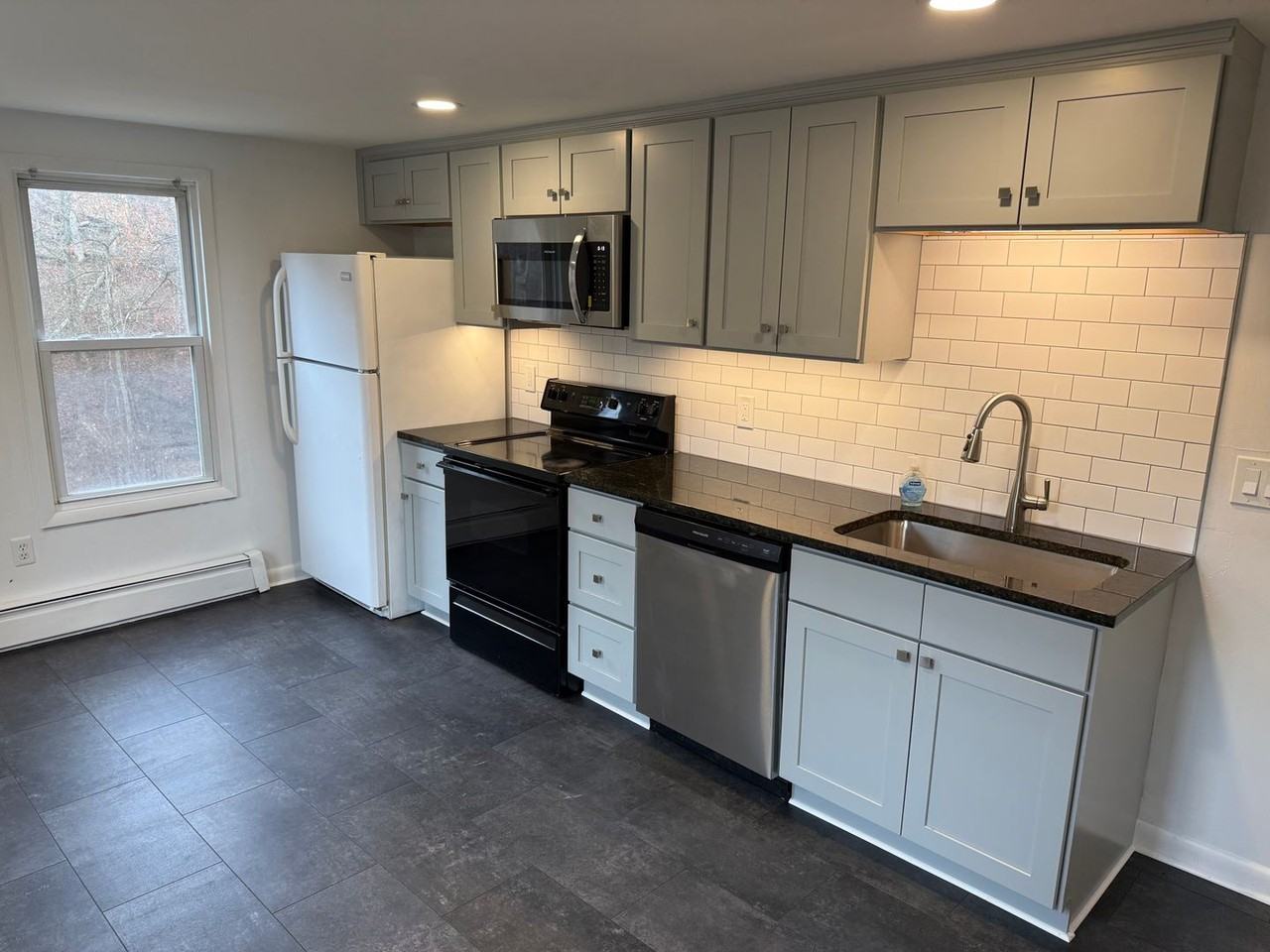 9040 Easton Rd - Photo 6 of 9