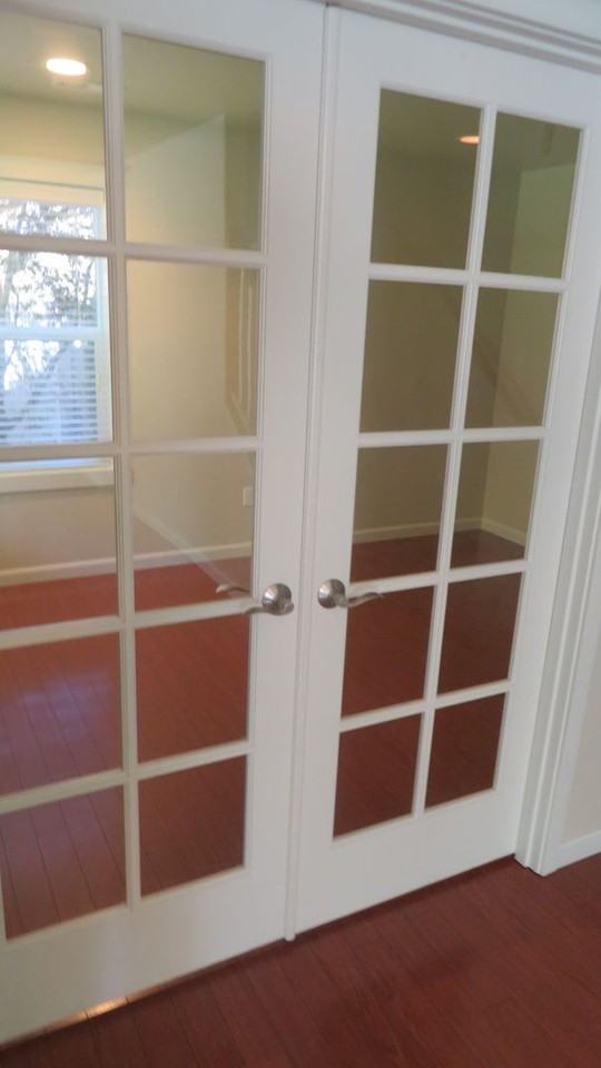 1204 Burnside Pl - Photo 3 of 10