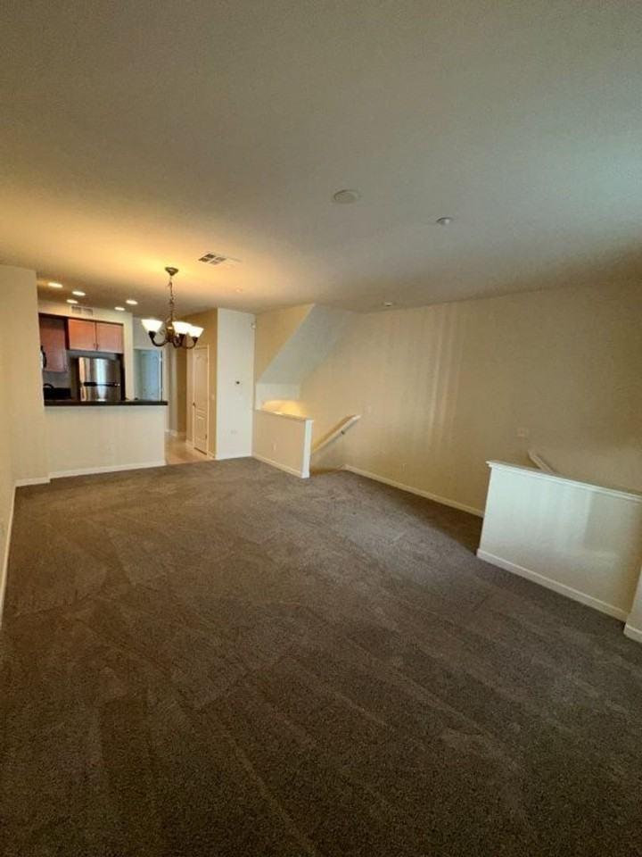 622 Arcadia Dr - Photo 3 of 19