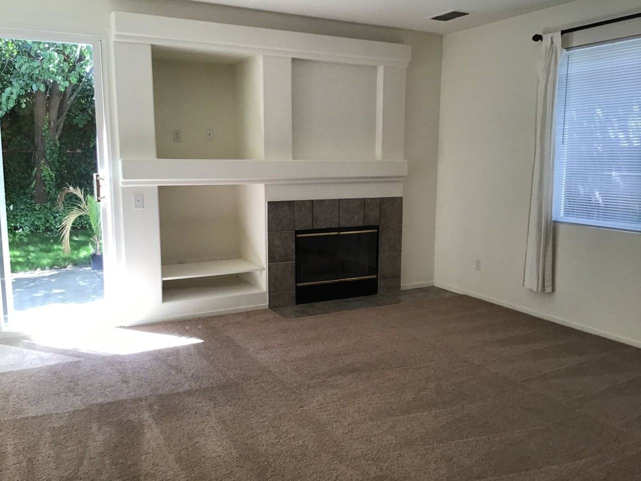 5521 Butte View Ct - Photo 6 of 25