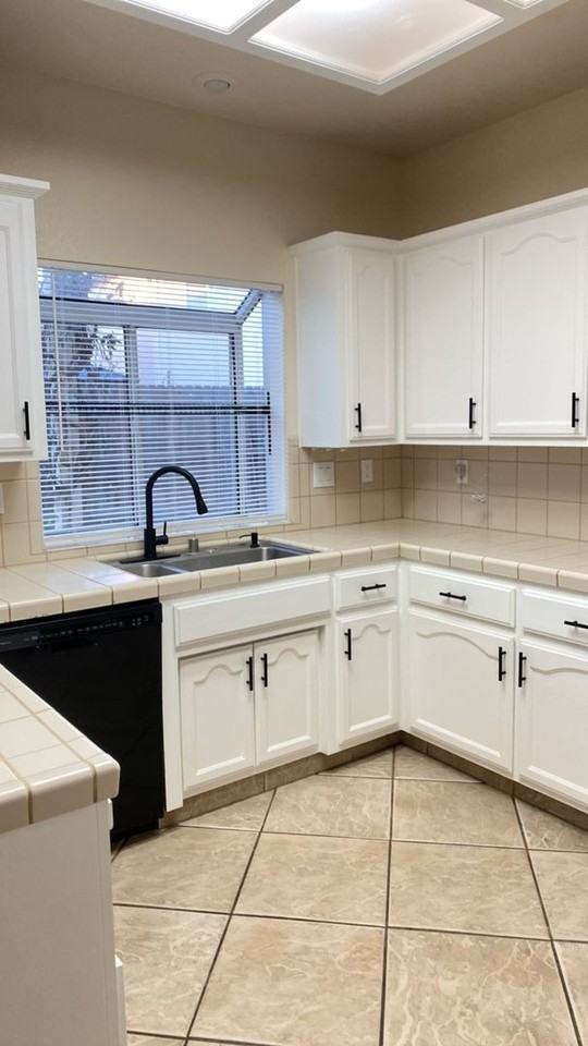 1001 Whispering Pines Dr - Photo 3 of 32