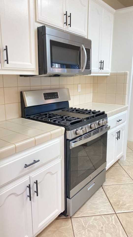 1001 Whispering Pines Dr - Photo 4 of 32