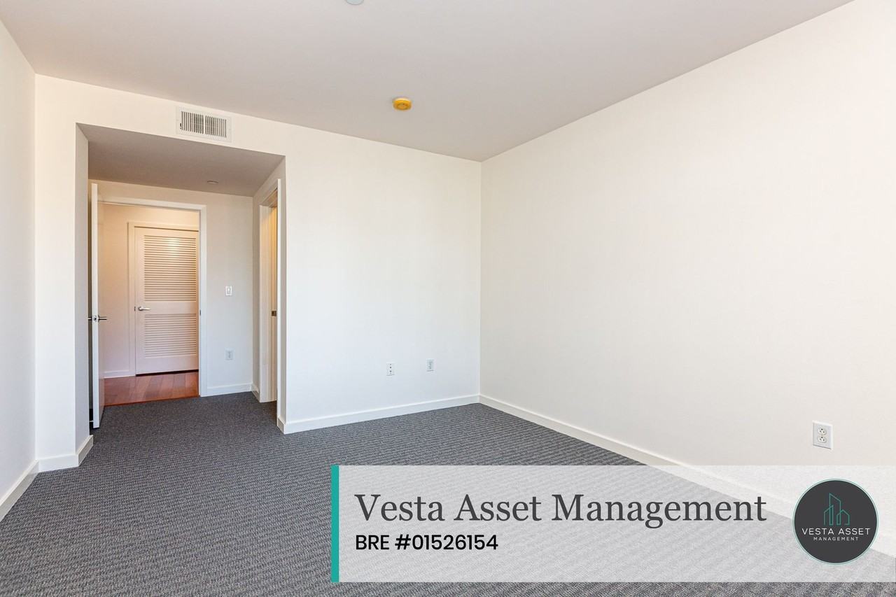 630 Thomas L Berkley Way #519 - Photo 7 of 24