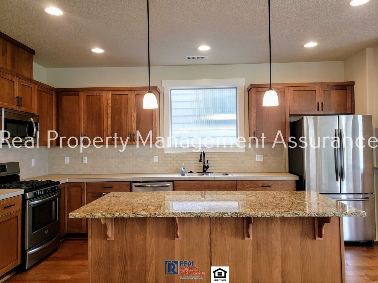 15079 Nw Rossetta St - Photo 7 of 33