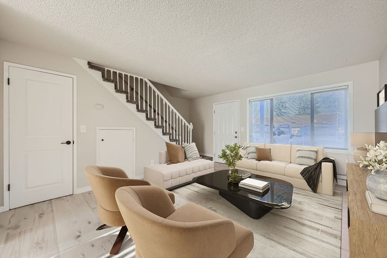 362 Elizabeth St - Photo 7 of 28