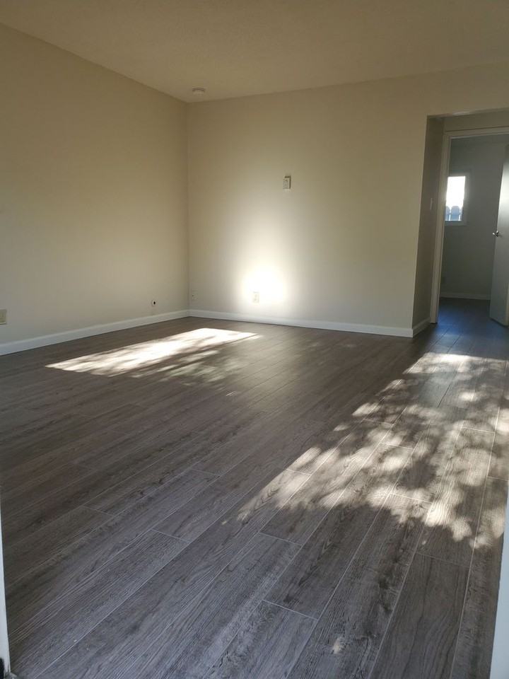 PARKSIDE APARTMENTS - Photo 4 of 19