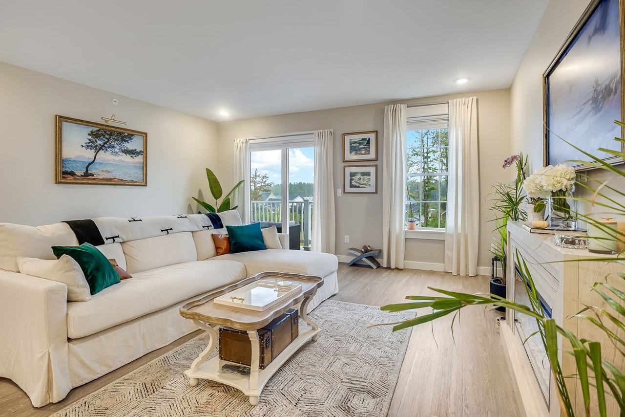 North Village Apartments - Photo 6 of 11