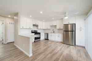 featured image of 450 Manhattan Ave