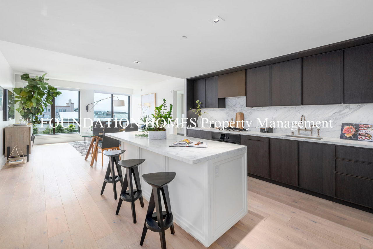 1515 Union St - Photo 4 of 30