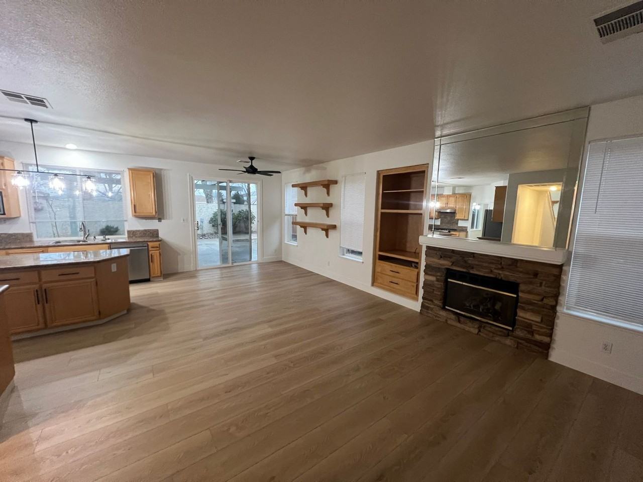 650 Piva Ct - Photo 7 of 27