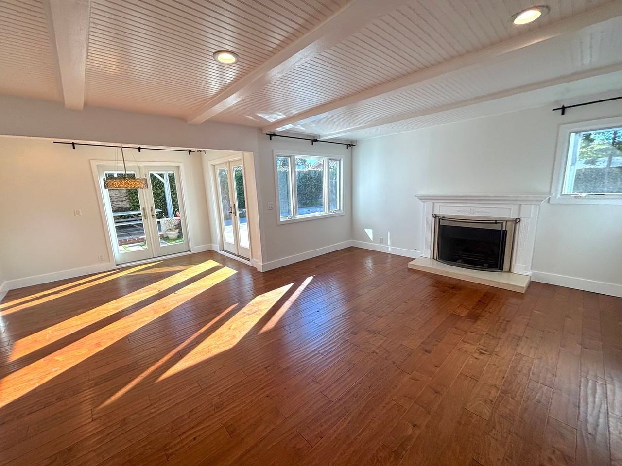 2642 Oak Knoll Dr - Photo 4 of 30