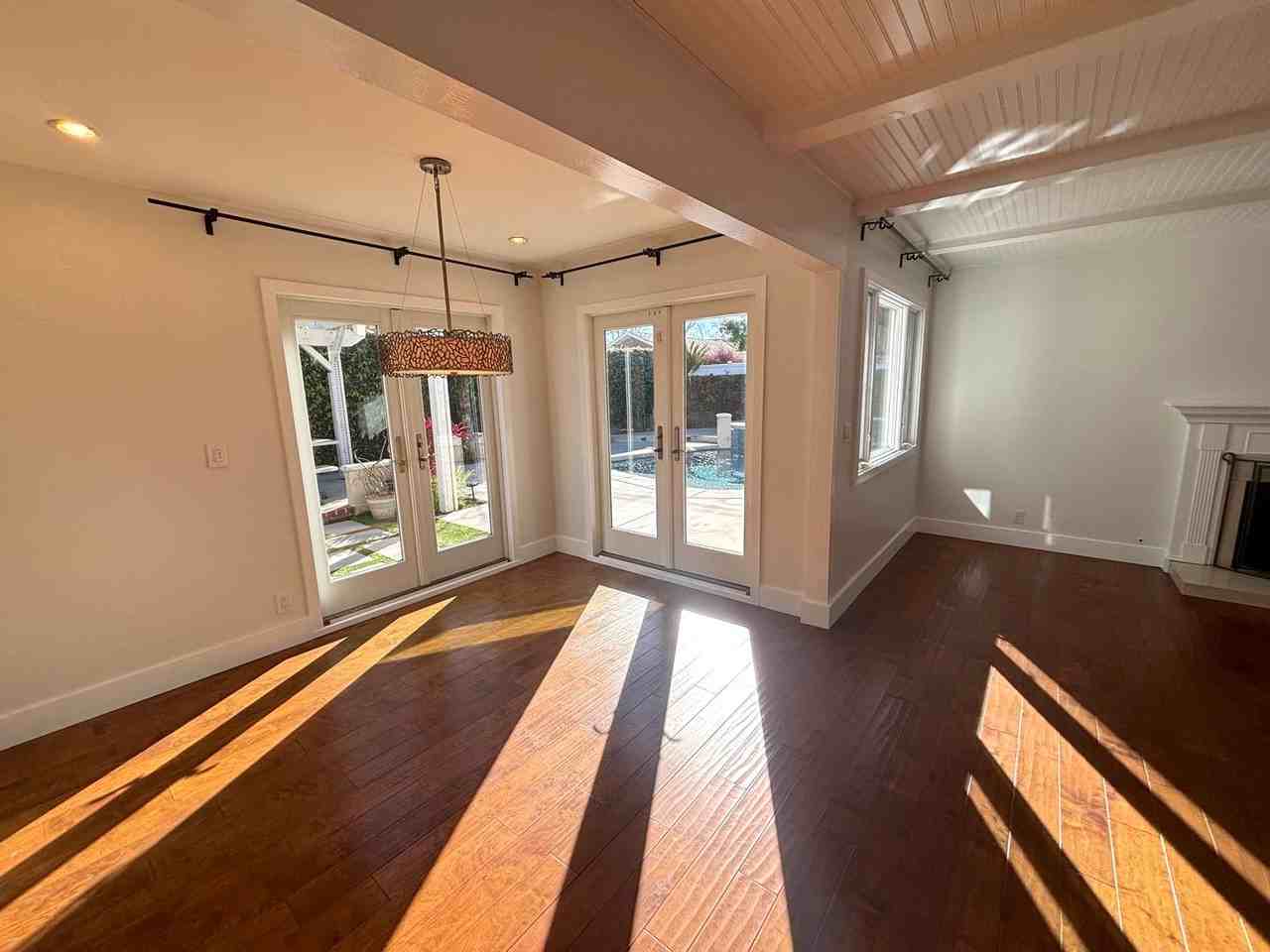 2642 Oak Knoll Dr - Photo 5 of 30