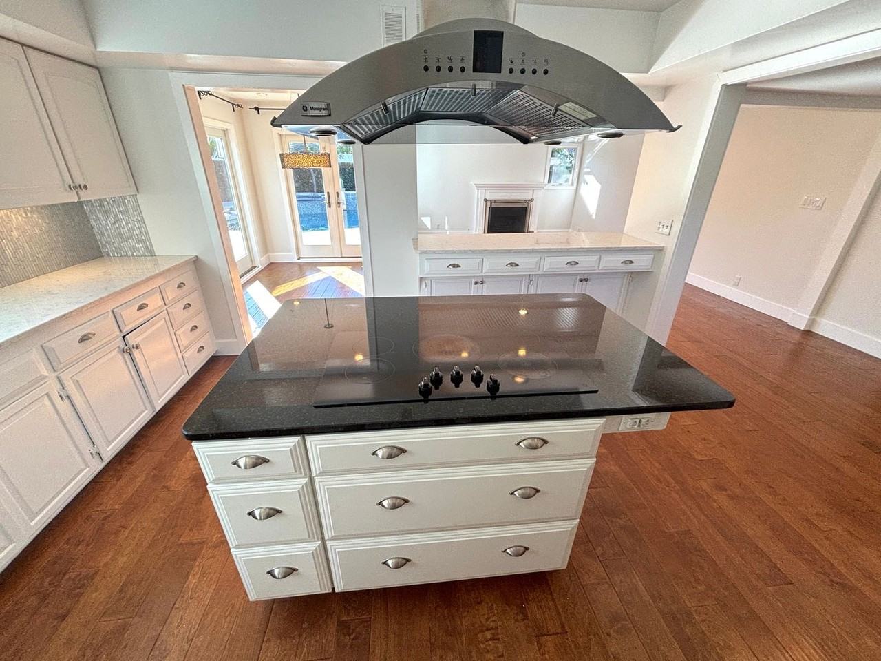 2642 Oak Knoll Dr - Photo 7 of 30