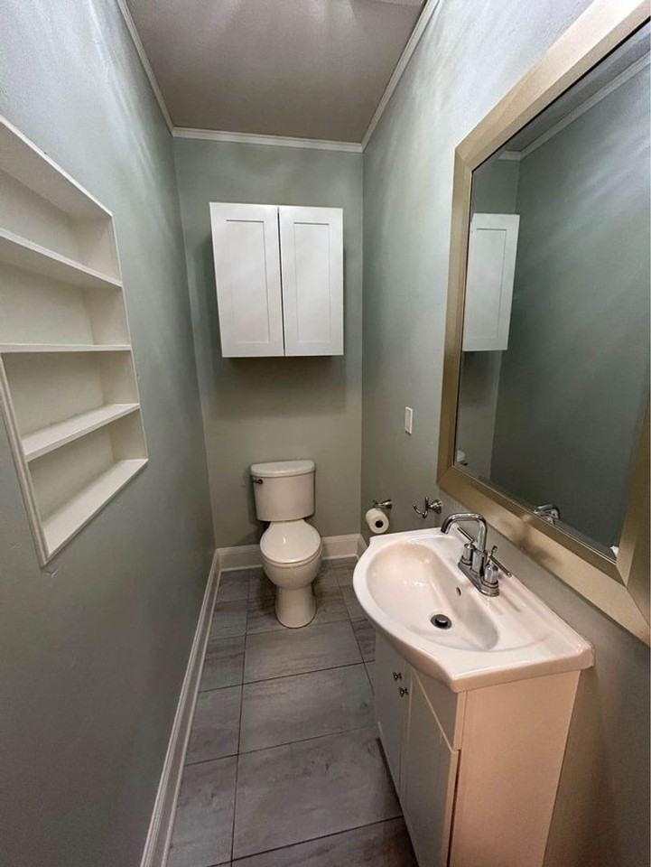 600 W 26th St - Photo 7 of 28