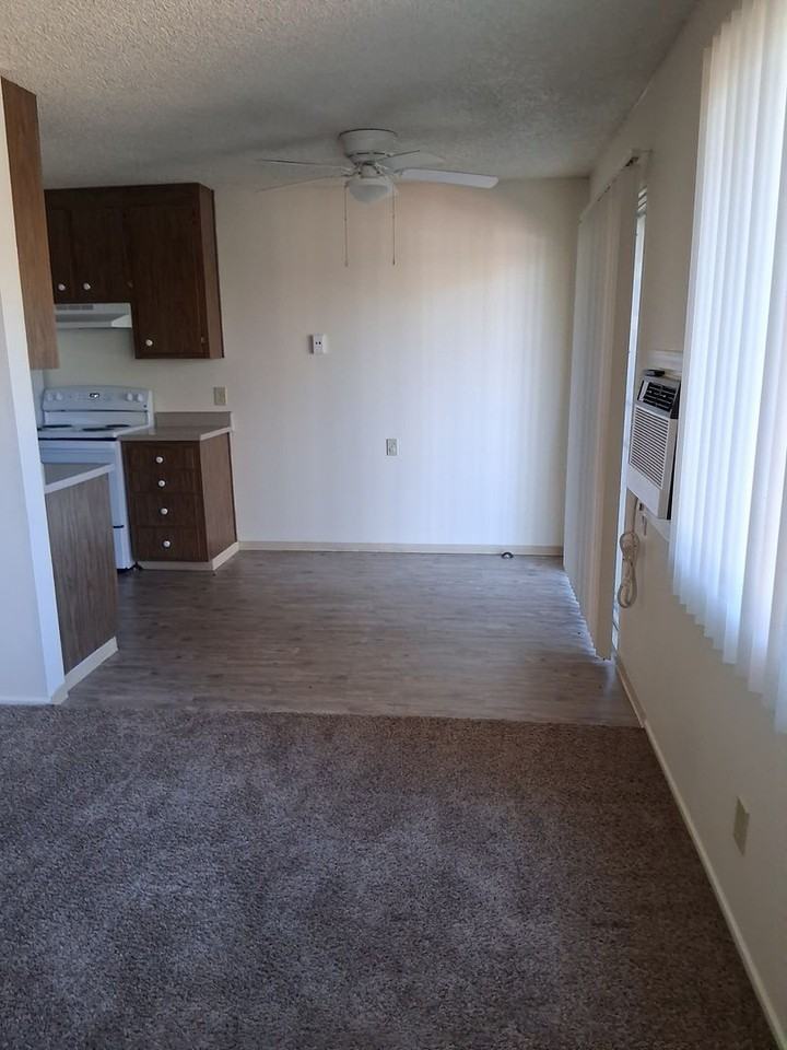 Vintage Apartments - Photo 3 of 9