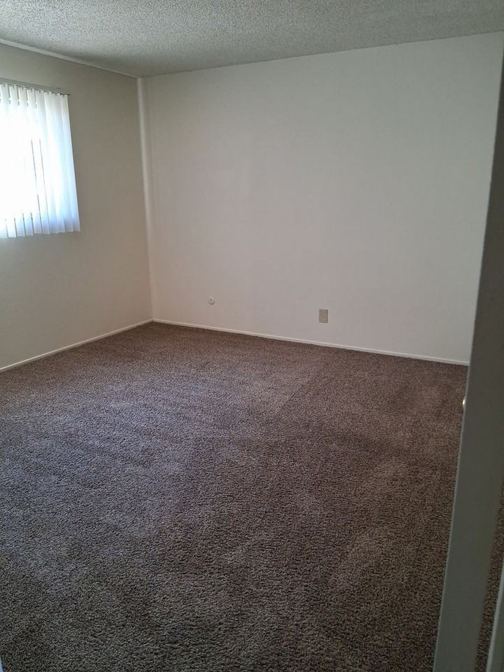 Vintage Apartments - Photo 4 of 9