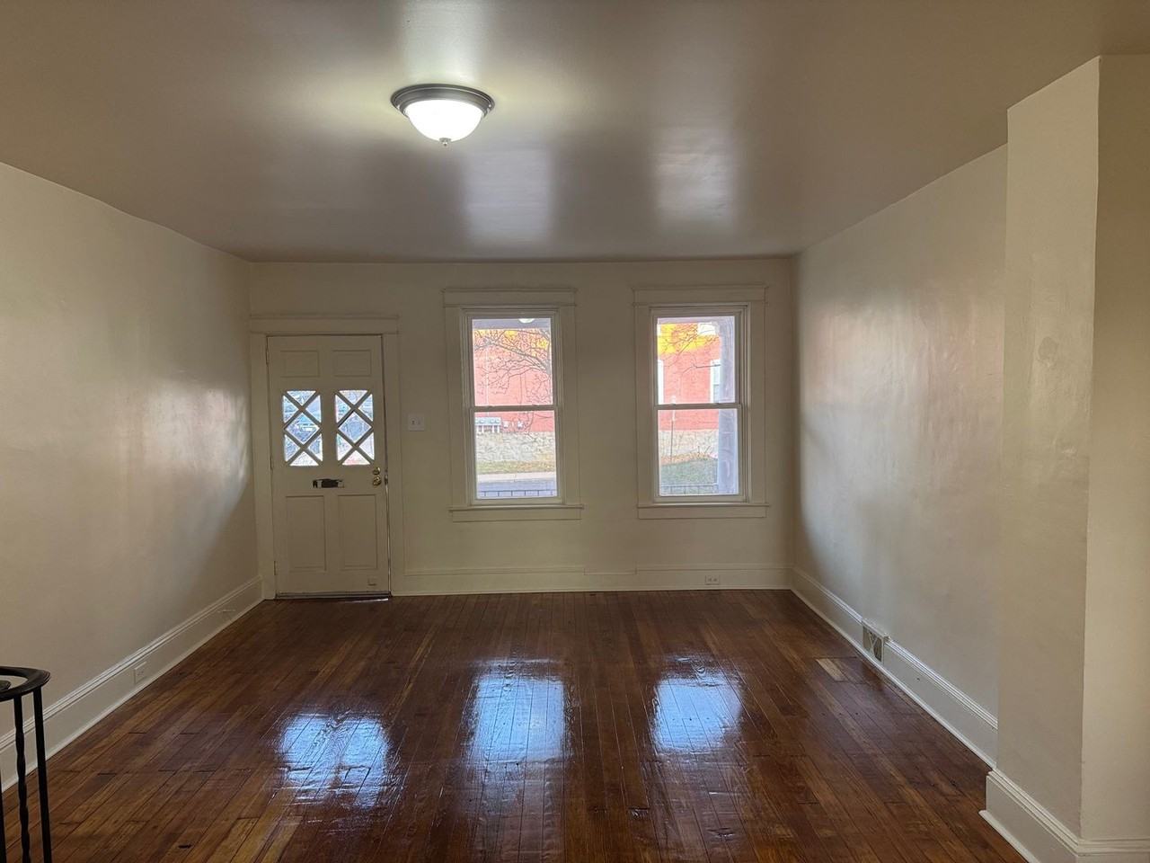 704 E End Ave - Photo 2 of 13