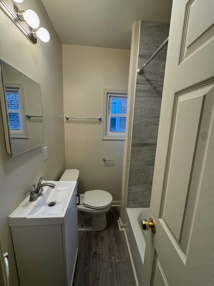 704 E End Ave - Photo 5 of 13