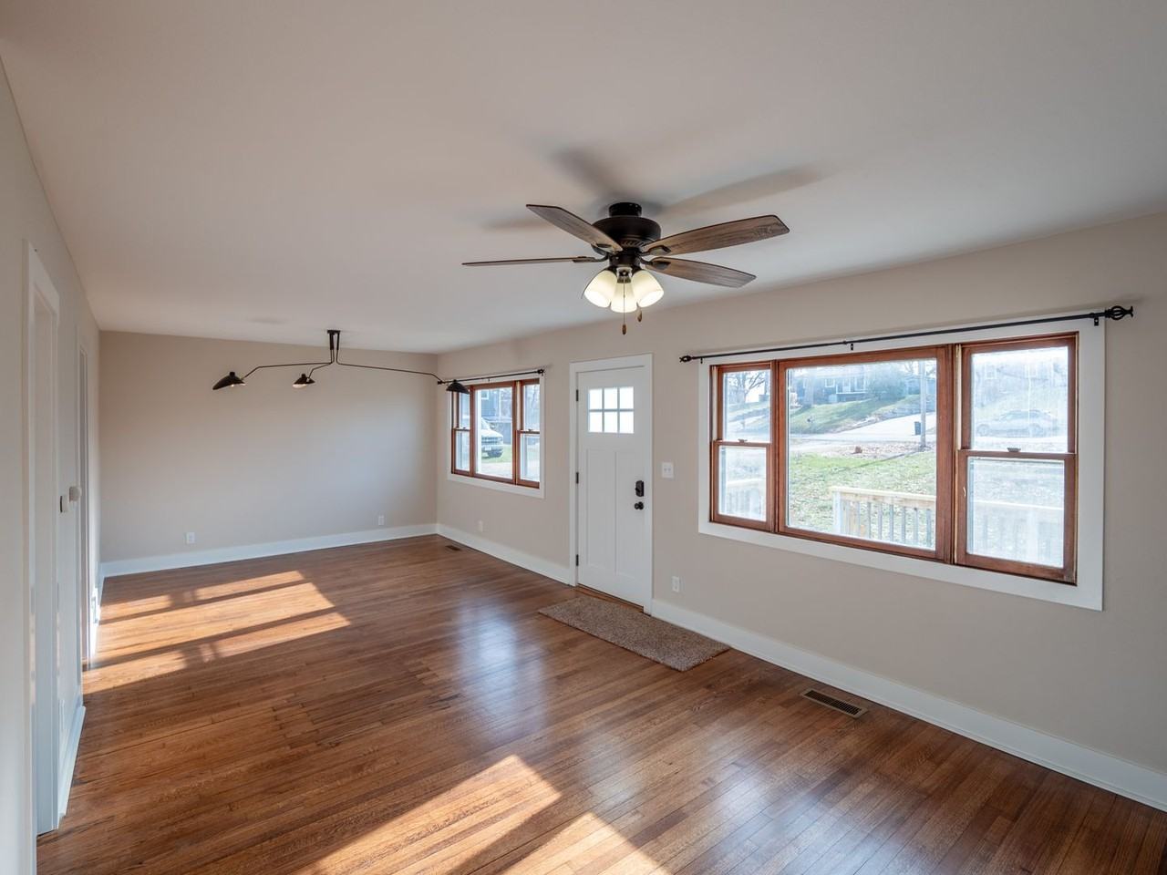 3130 Westwood Dr Nw - Photo 2 of 26