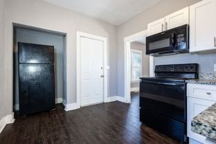 4411 Commercial Ave - Photo 1 of 1