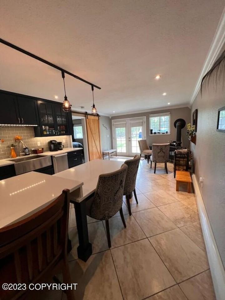 9400 Carlson Rd - Photo 2 of 9