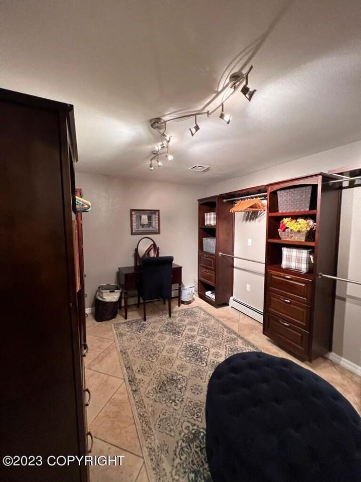 9400 Carlson Rd - Photo 4 of 9