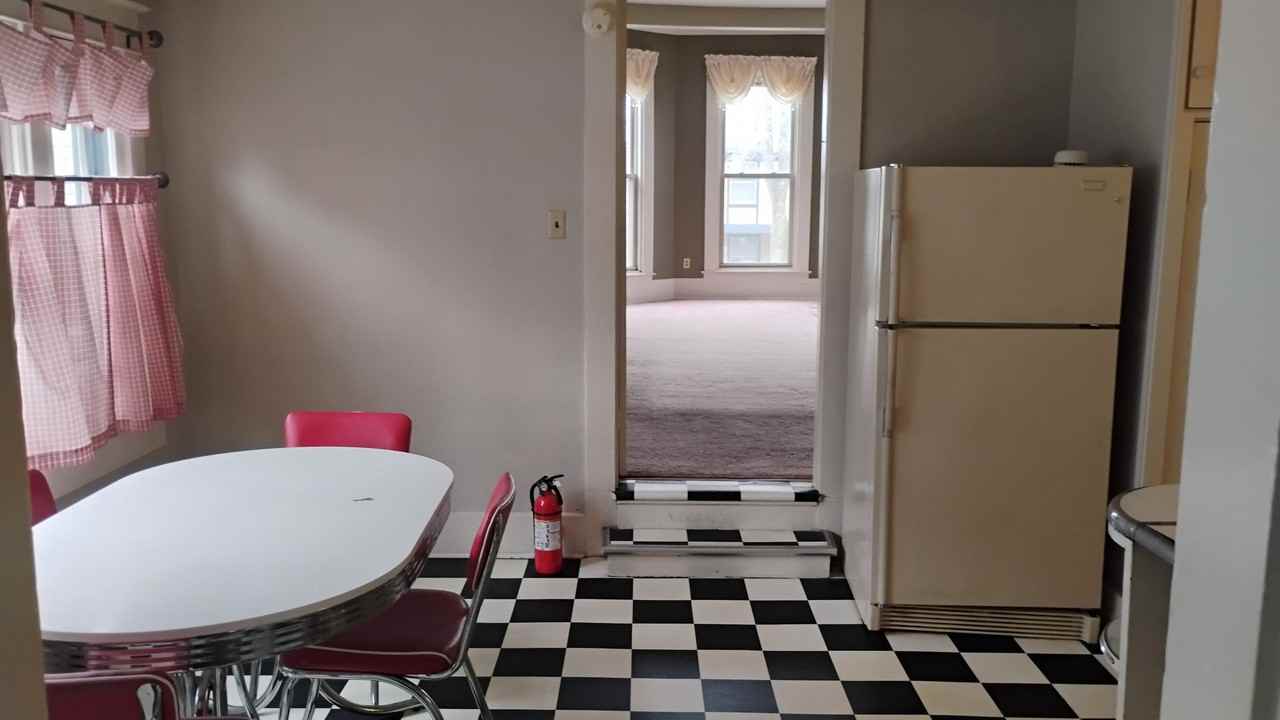 26 E Mechanic St - Photo 4 of 16