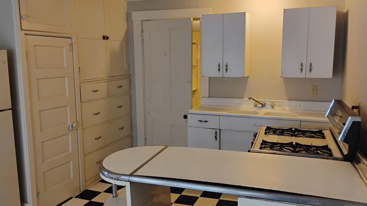 26 E Mechanic St - Photo 6 of 16