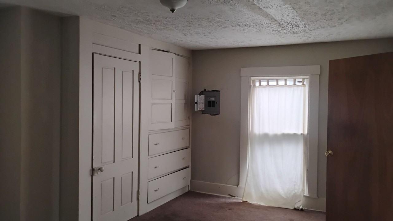 26 E Mechanic St - Photo 7 of 16