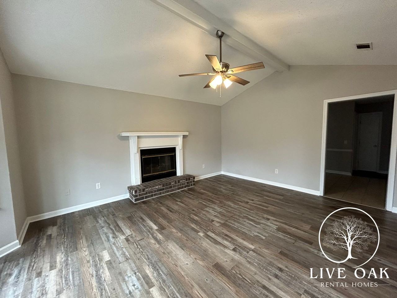 904 Willowbrook Dr - Photo 4 of 17