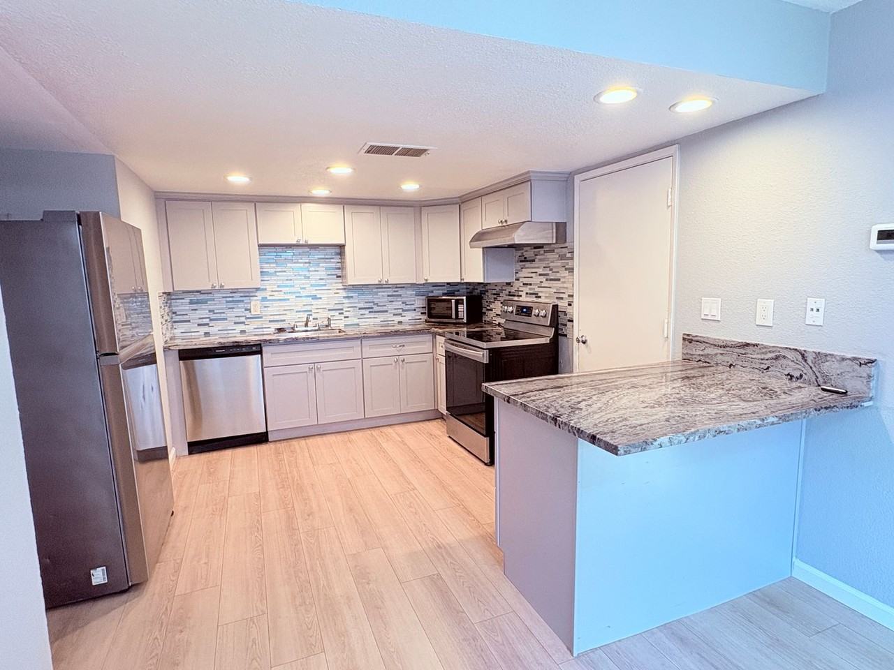 4219 Casa Blanca Ln - Photo 6 of 14