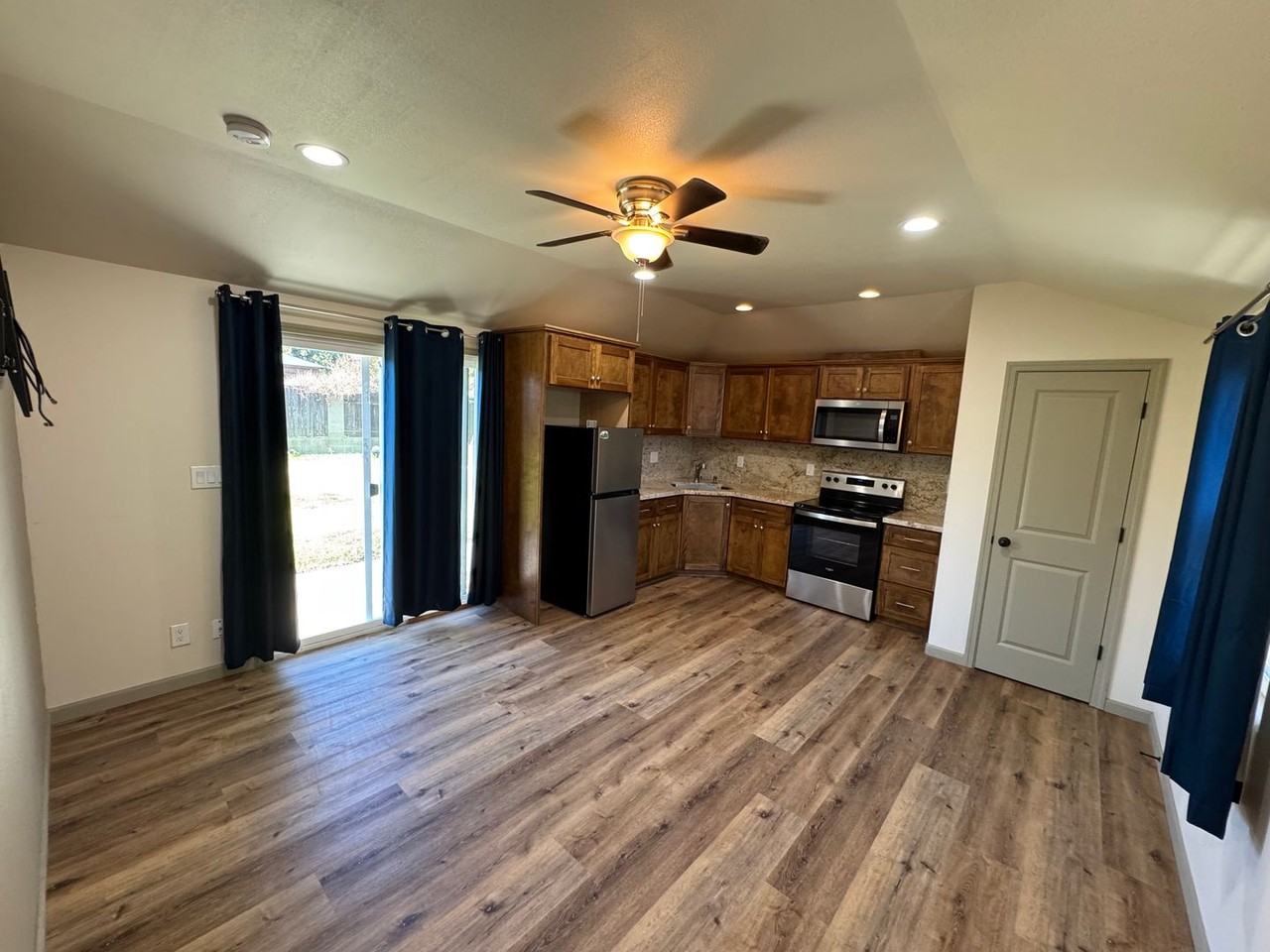 1709 Ventura St #102 - Photo 3 of 6