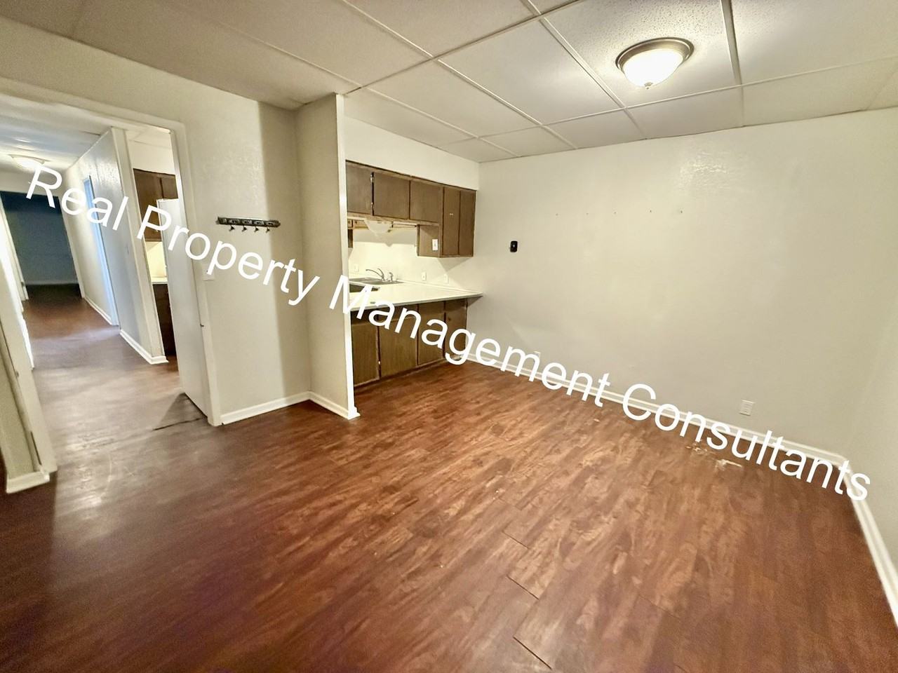 1412 Cherokee St - Photo 6 of 20