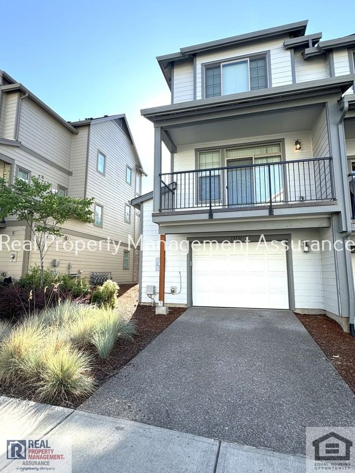 13731 Sw Silent Fox Ter - Photo 3 of 27
