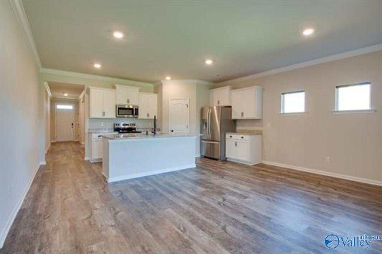 276 Dinner Tree Sq - Photo 6 of 18