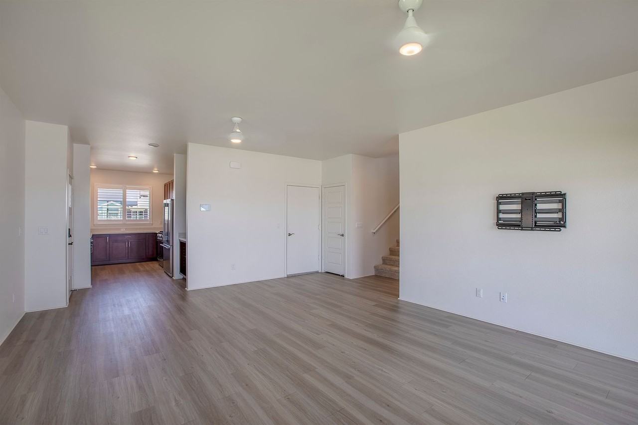 91-1135 Iliahialoe Loop - Photo 7 of 17