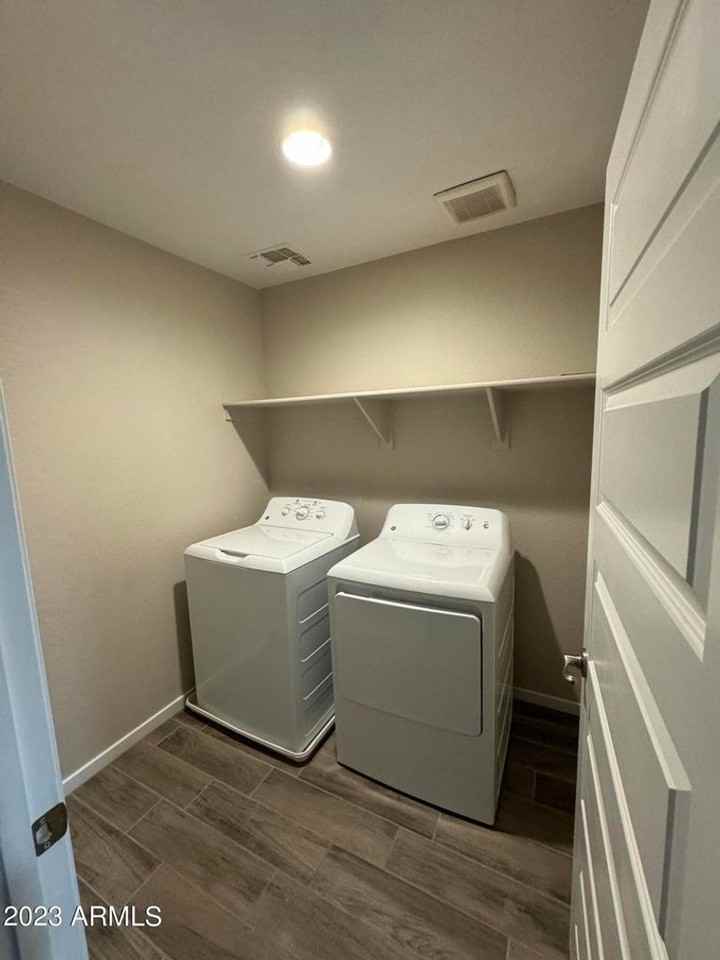 576 W Westchester Ave - Photo 2 of 18