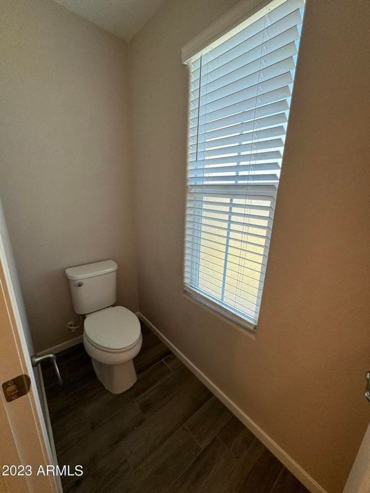 576 W Westchester Ave - Photo 6 of 18