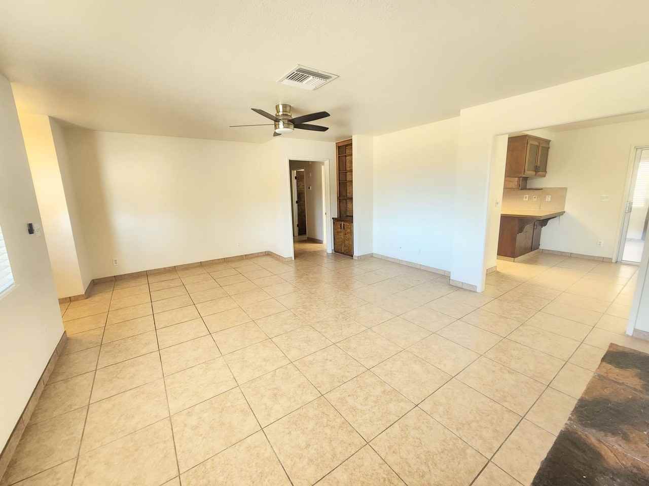 7625 Victoria Ave - Photo 6 of 26