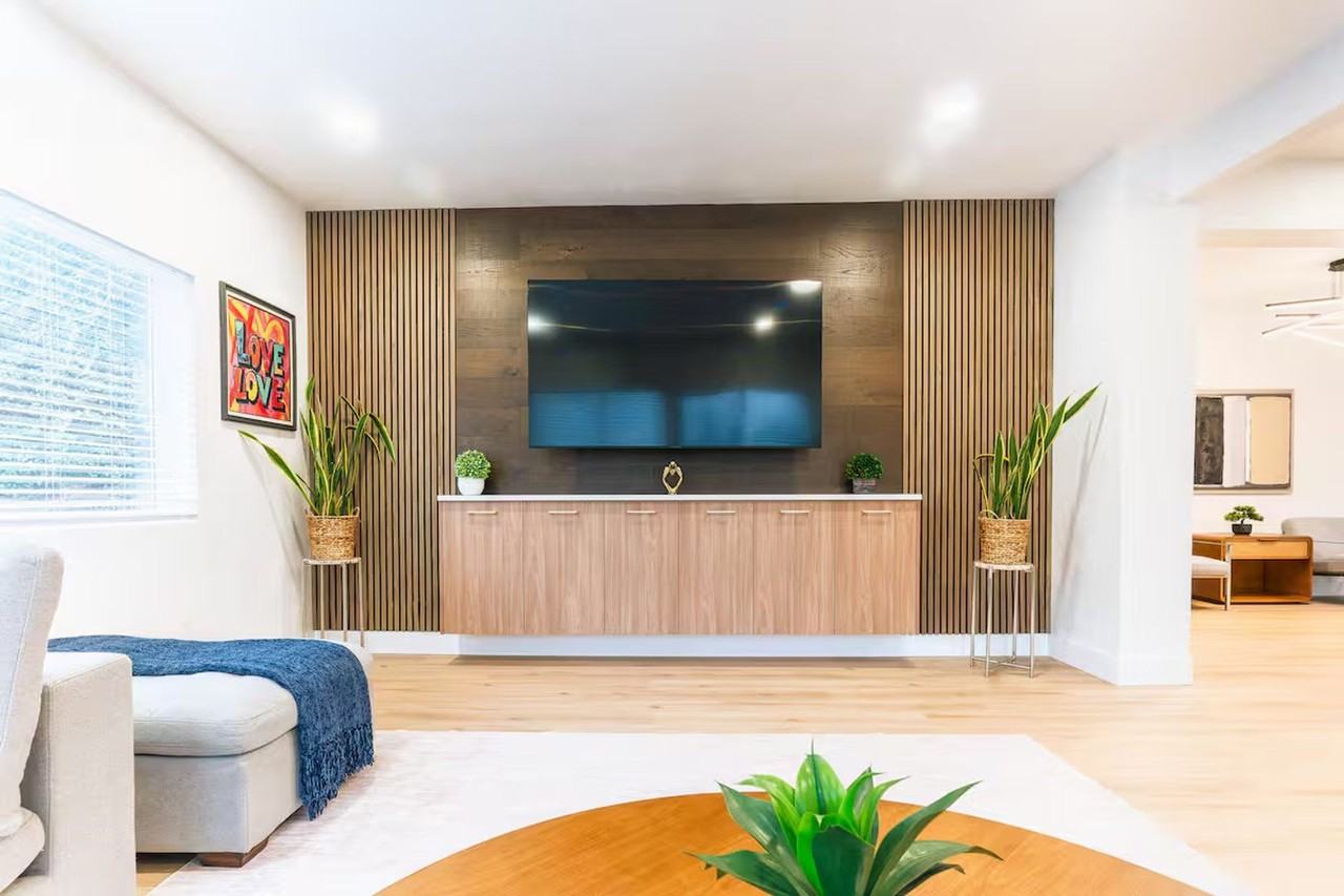 11807 8th Ave S - Photo 2 of 15