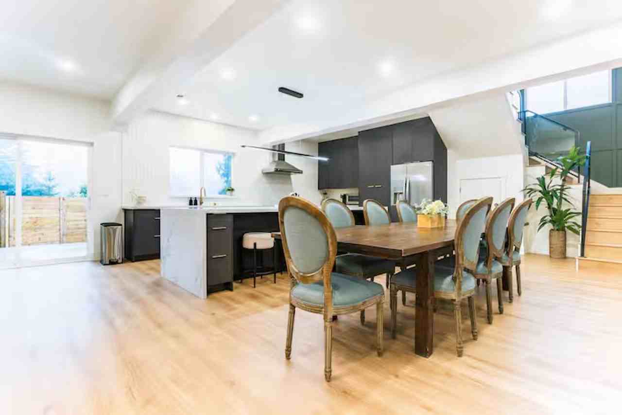 11807 8th Ave S - Photo 4 of 15