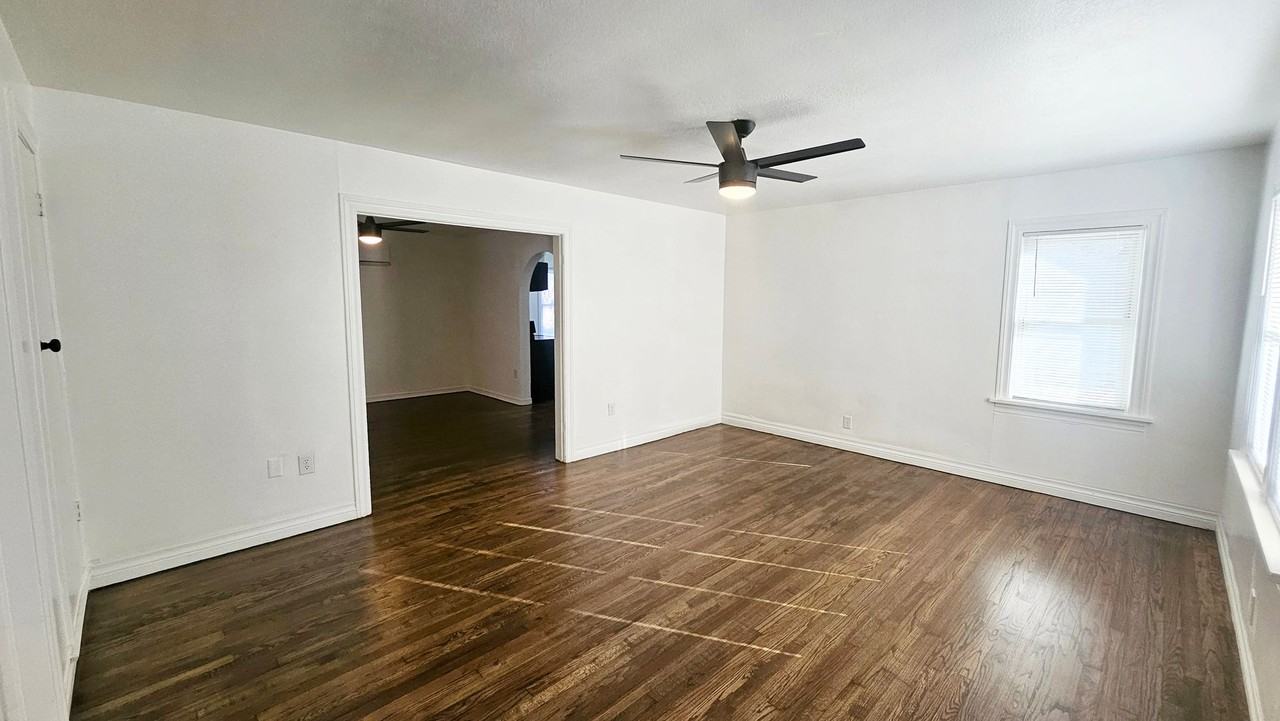 205 Madison Ave Ne - Photo 3 of 29