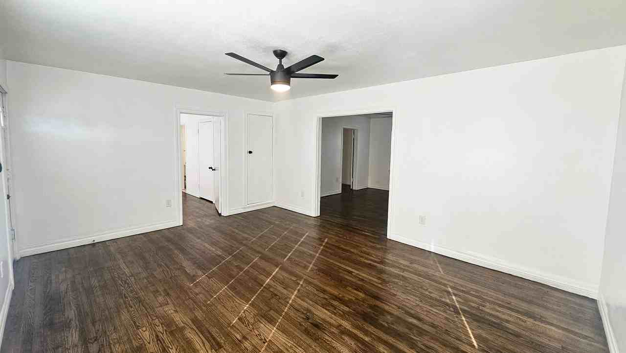 205 Madison Ave Ne - Photo 4 of 29