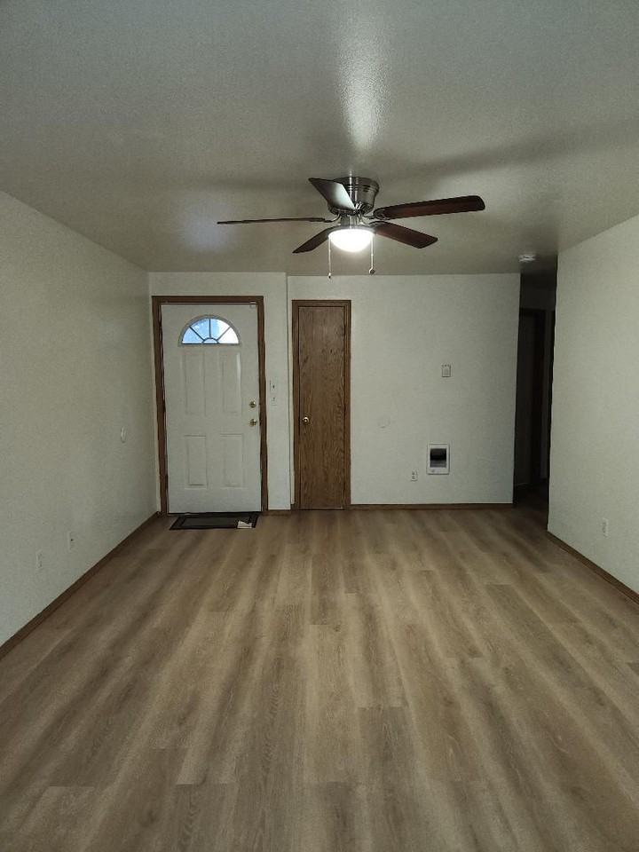 4218 Long St - Photo 5 of 32