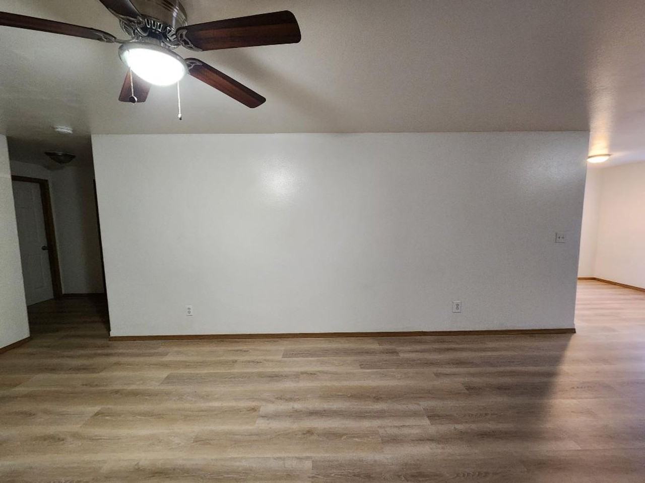 4218 Long St - Photo 6 of 32