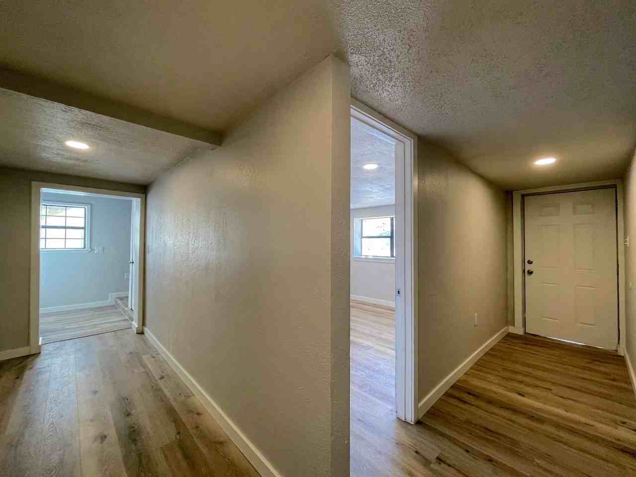 1207 Donley St - Photo 4 of 28